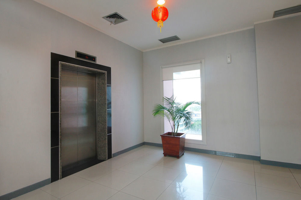 Airy Glodok Pinangsia Raya Jakarta Hotel Exterior foto