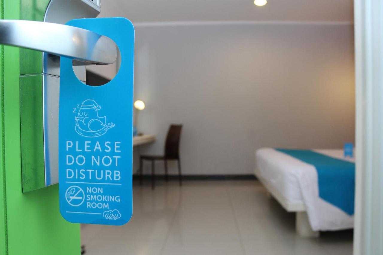 Airy Glodok Pinangsia Raya Jakarta Hotel Exterior foto