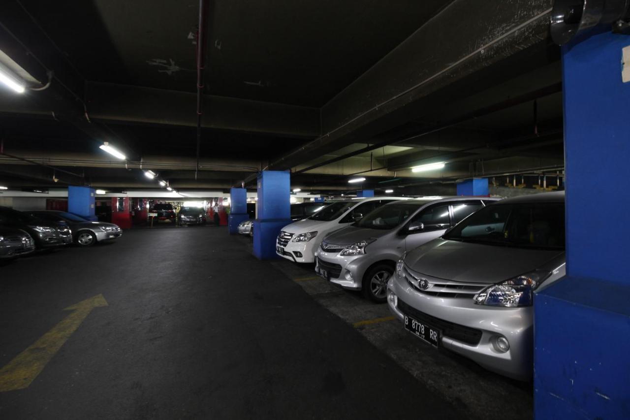 Airy Glodok Pinangsia Raya Jakarta Hotel Exterior foto